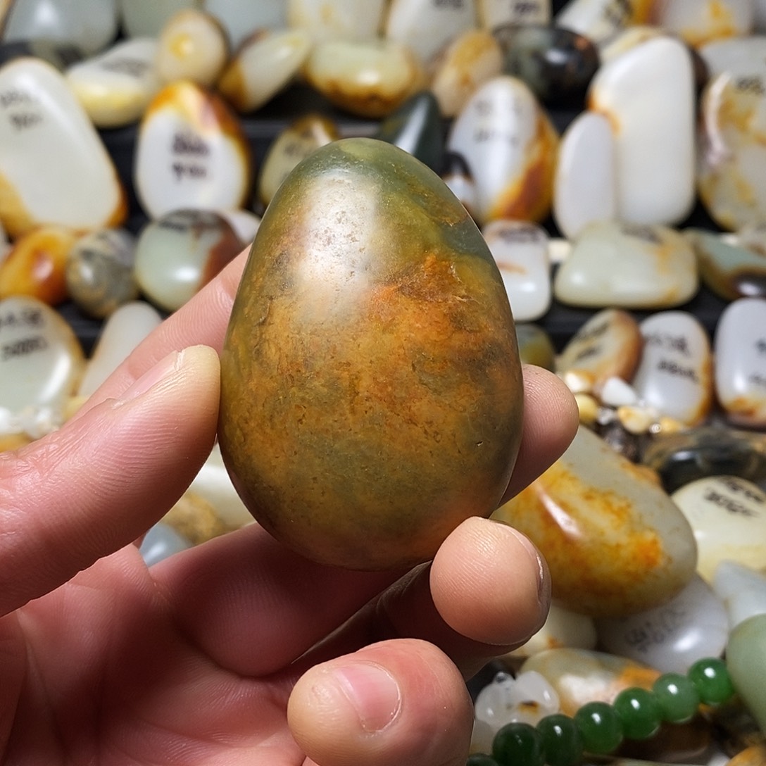 和田玉颈饰未镶嵌吊坠