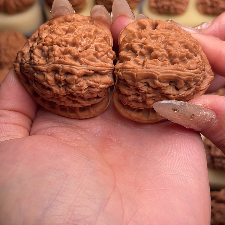 G***u吊坠文玩核桃三角白