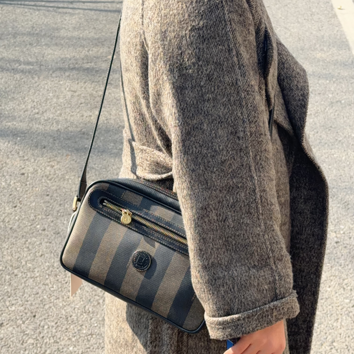 95新 FENDI/芬迪 芬迪胡桃木纹斜挎包