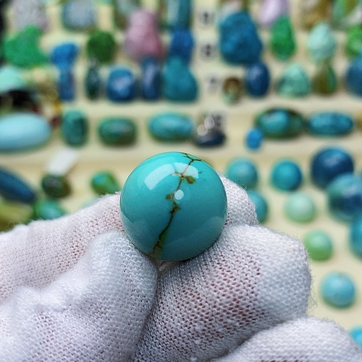 绿松石配饰未镶嵌