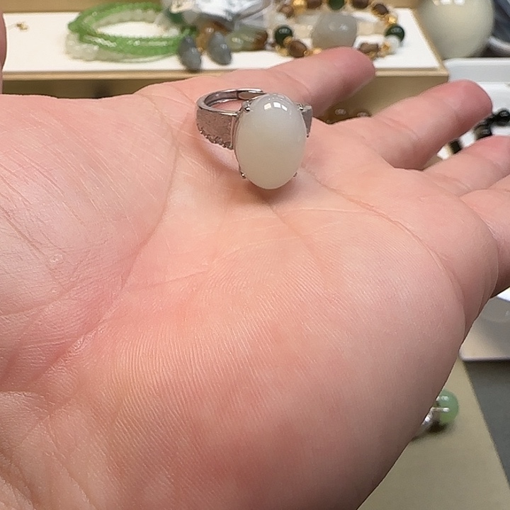 和田玉（糖玉）未镶嵌颈饰