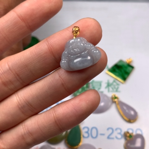 翡翠颈饰未镶嵌幸**使