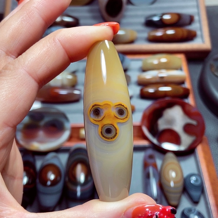 玛瑙/玉髓珠宝奇石未镶嵌千**玩