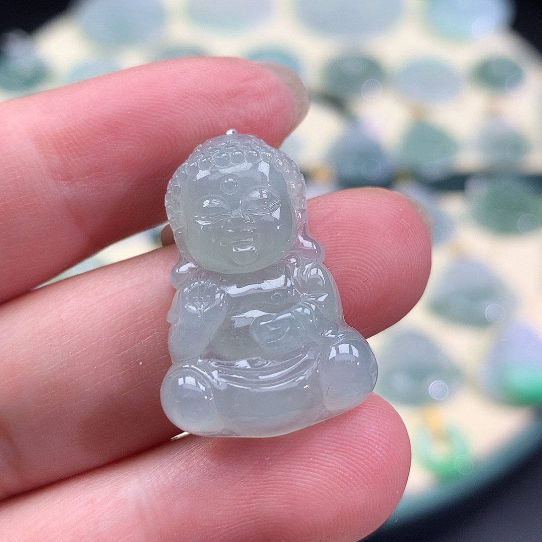翡翠未镶嵌颈饰宝宝佛
