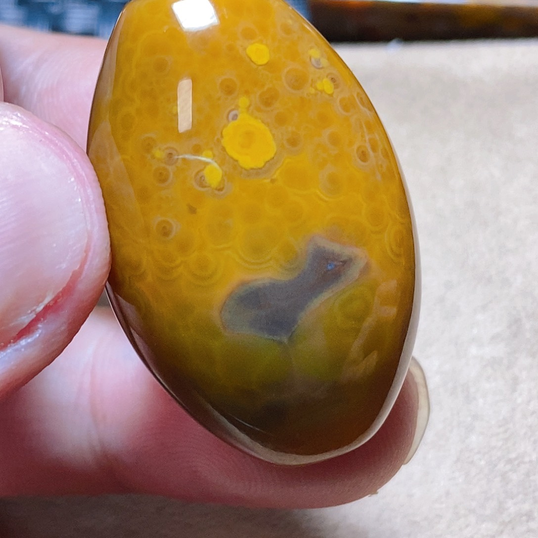 未镶嵌颈饰玛瑙/玉髓三*