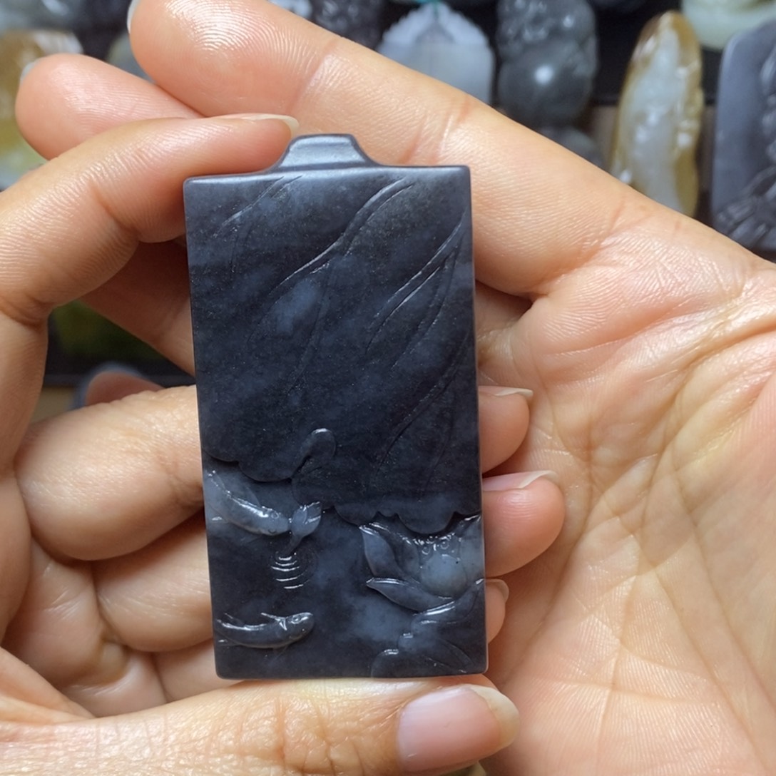 和田玉颈饰未镶嵌最***朵