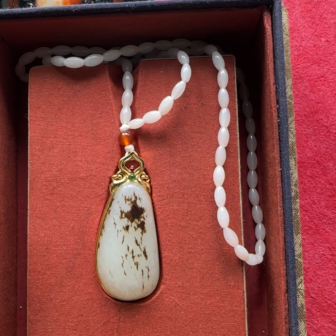 和田玉未镶嵌挂件