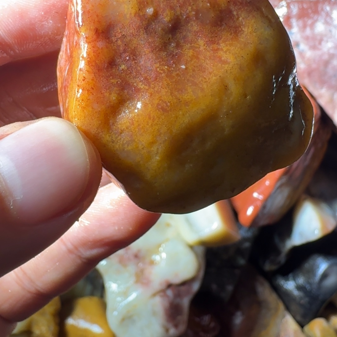 溜****寿山石8998899889999