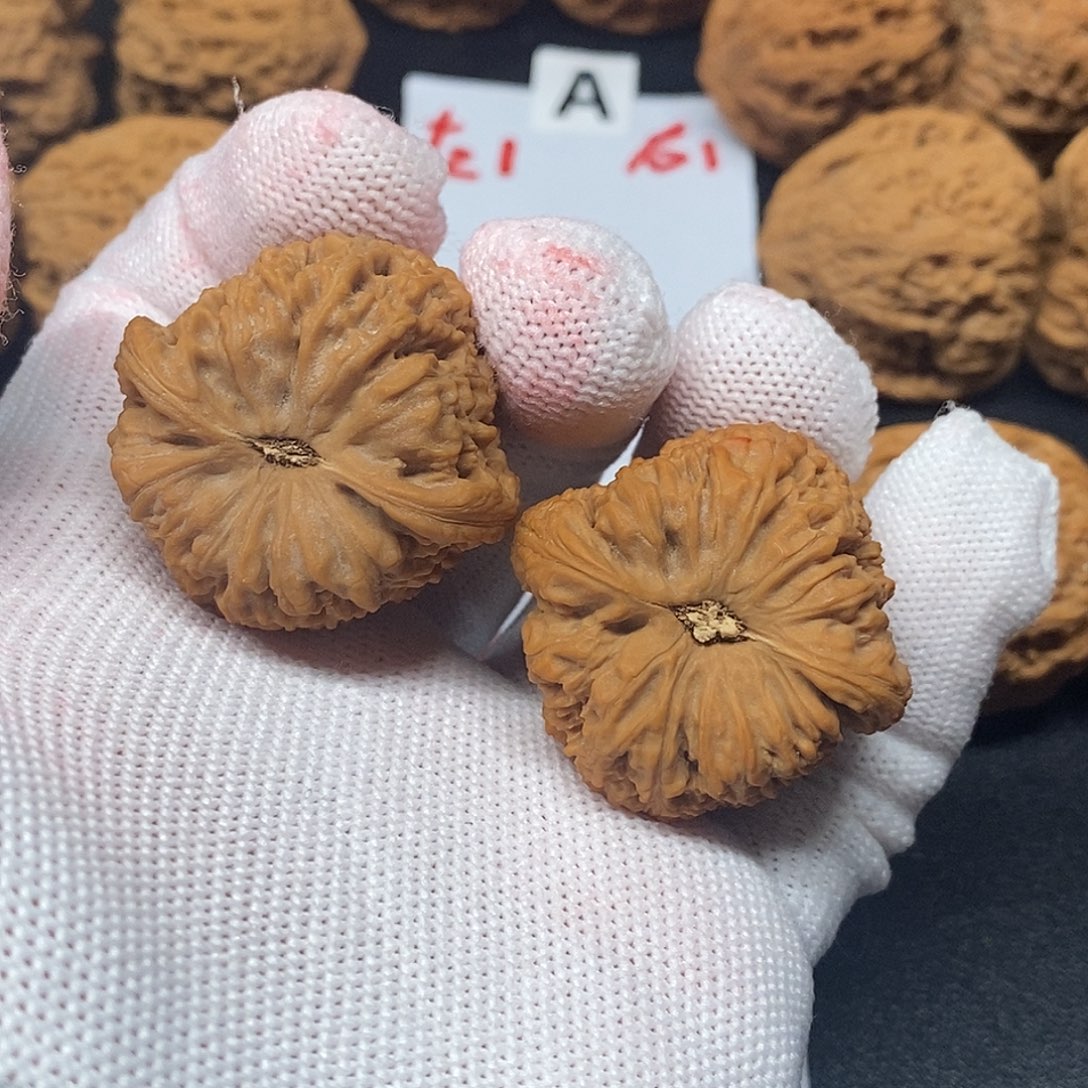 *****35南疆石文玩核桃