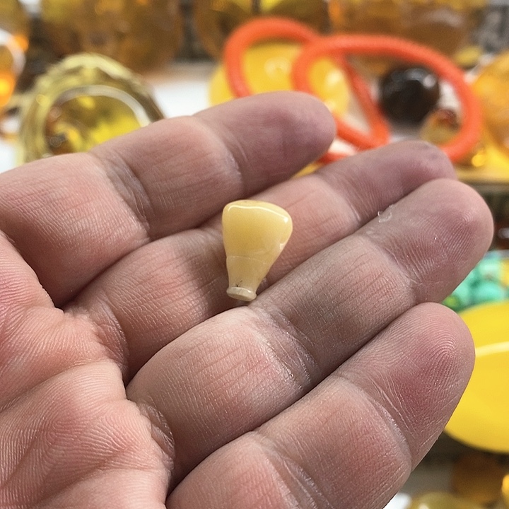 蜜蜡项链未镶嵌三通