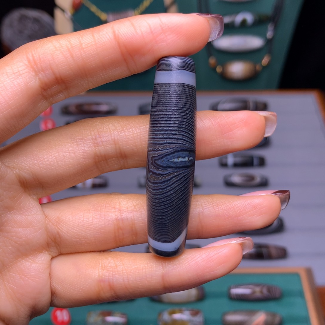 未镶嵌颈饰玛瑙/玉髓半*