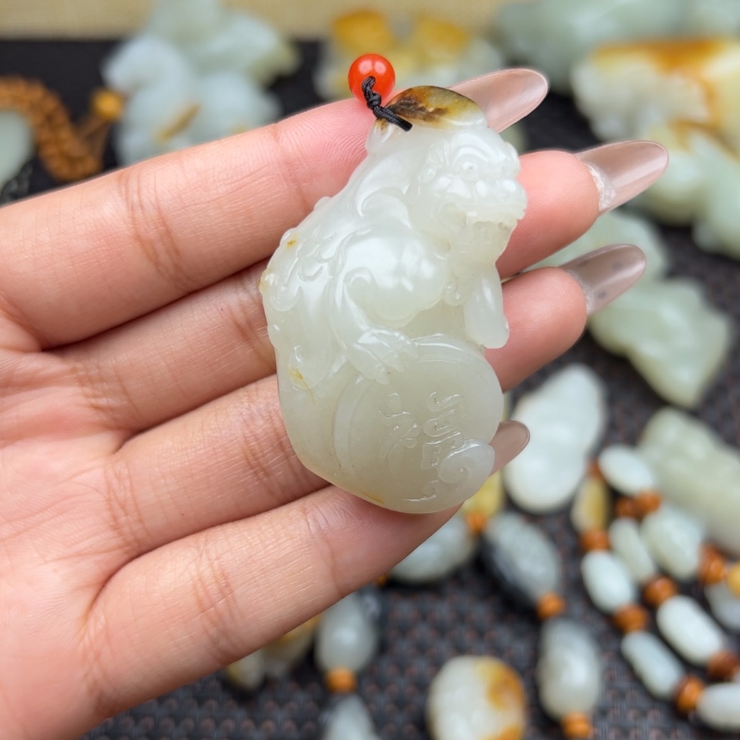 和田玉吊坠未镶嵌