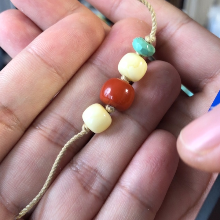 蜜蜡珠宝奇石未镶嵌