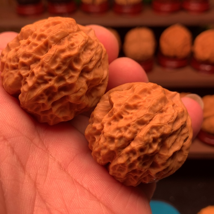 文玩核桃吊坠龙鳞金蟾王