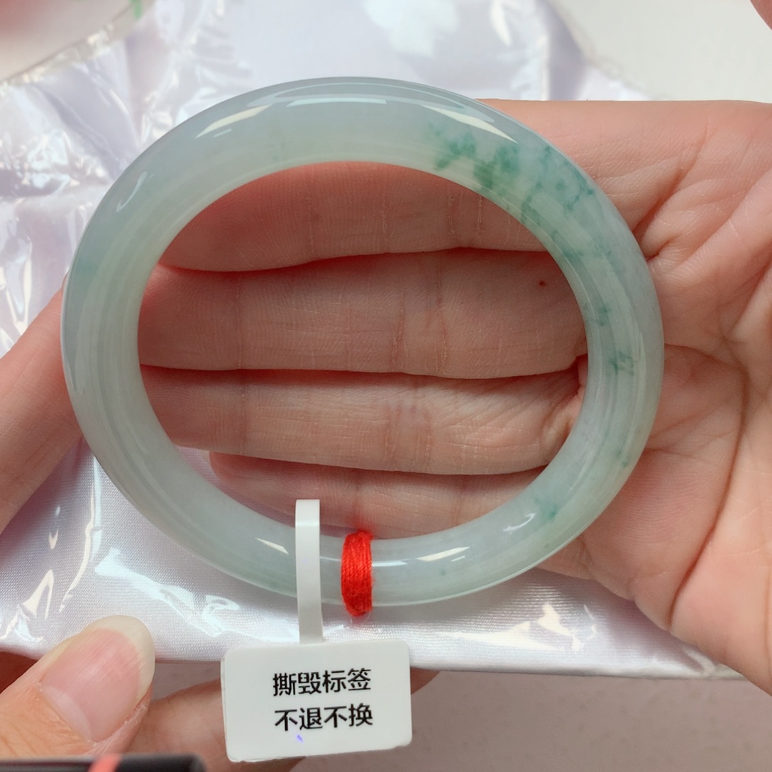 翡翠手镯未镶嵌55.7圆条 冰晴底飘绿花 推荐