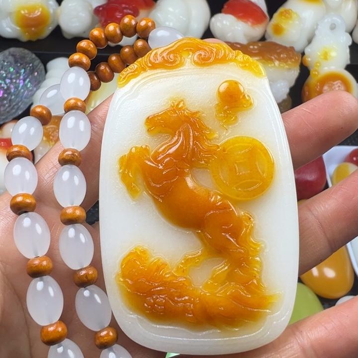 新疆戈壁五彩石金丝