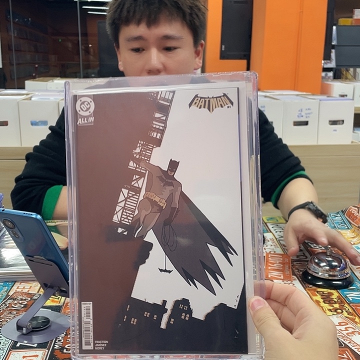 纸蝙蝠侠v4第一期50比例