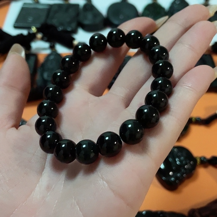 翡翠颈饰未镶嵌S****?翡翠吊坠