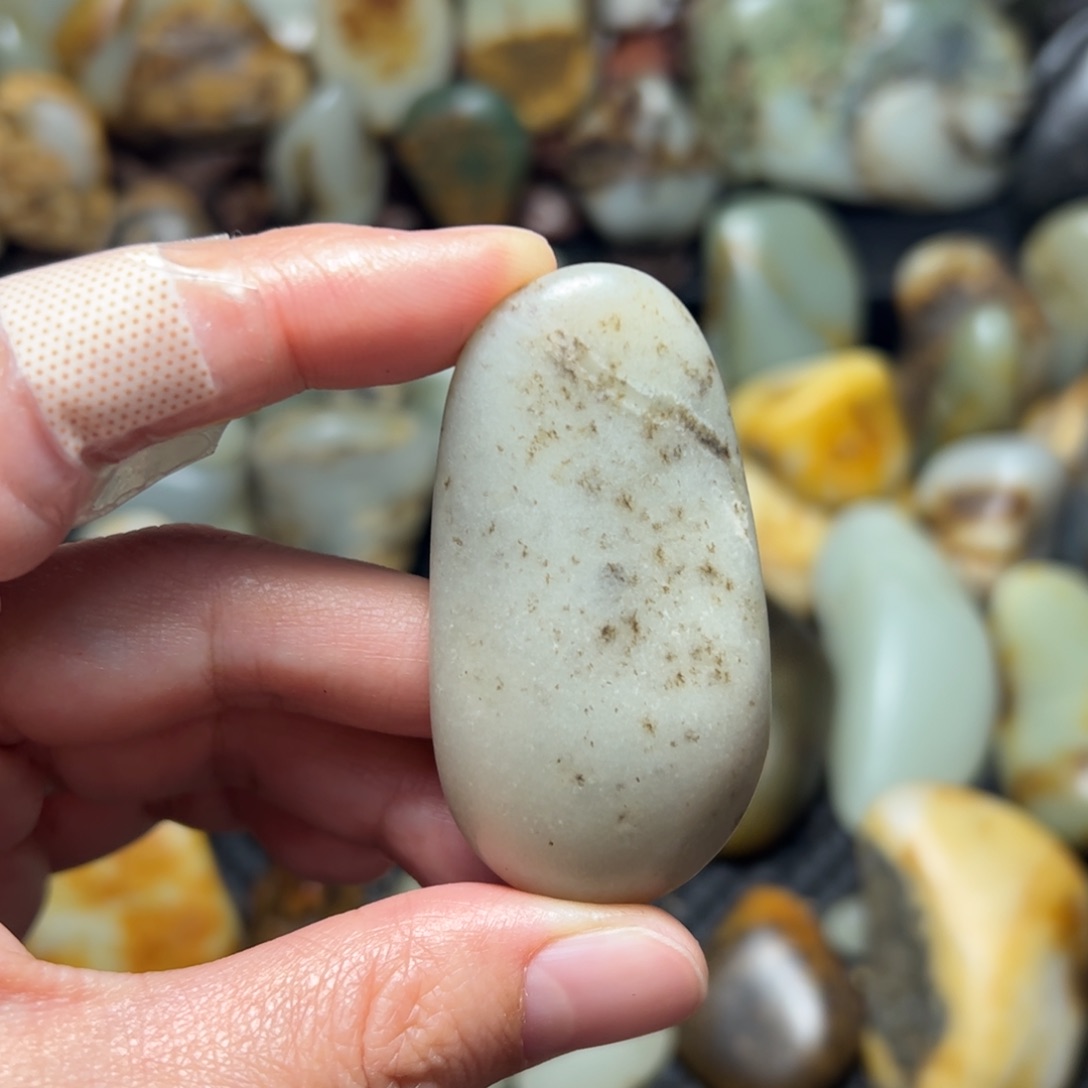 和田玉（青玉） 35未镶嵌