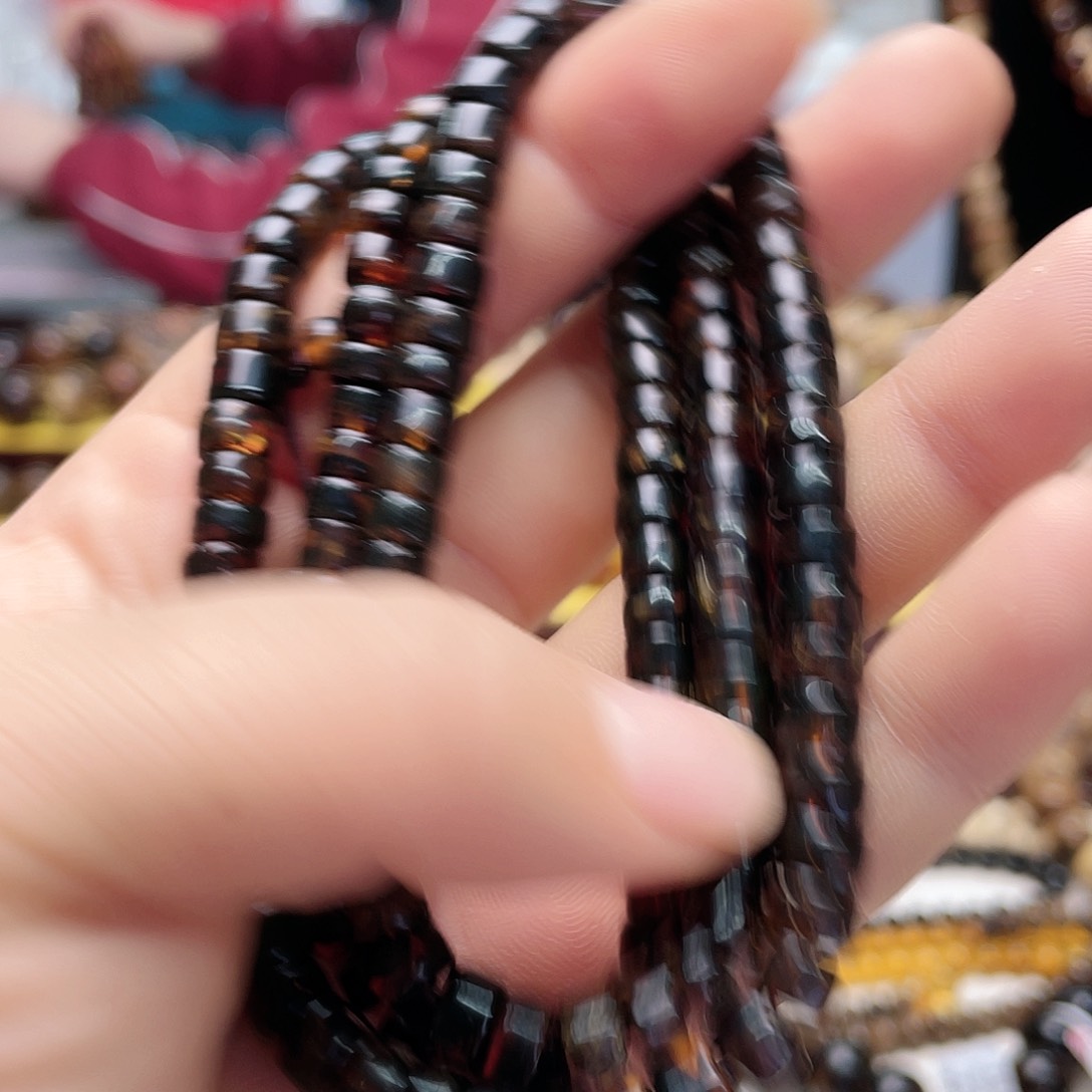 琥珀裸石未镶嵌六