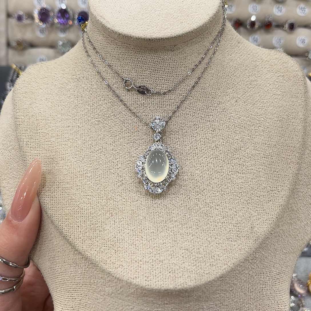 蛇纹石玉银S925镶嵌女款我****呢吊坠