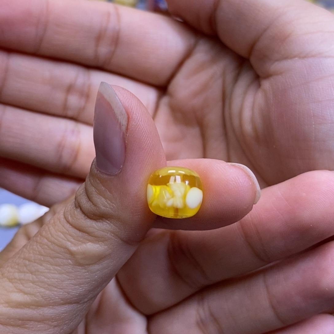 琥珀未镶嵌珠宝奇石10.7