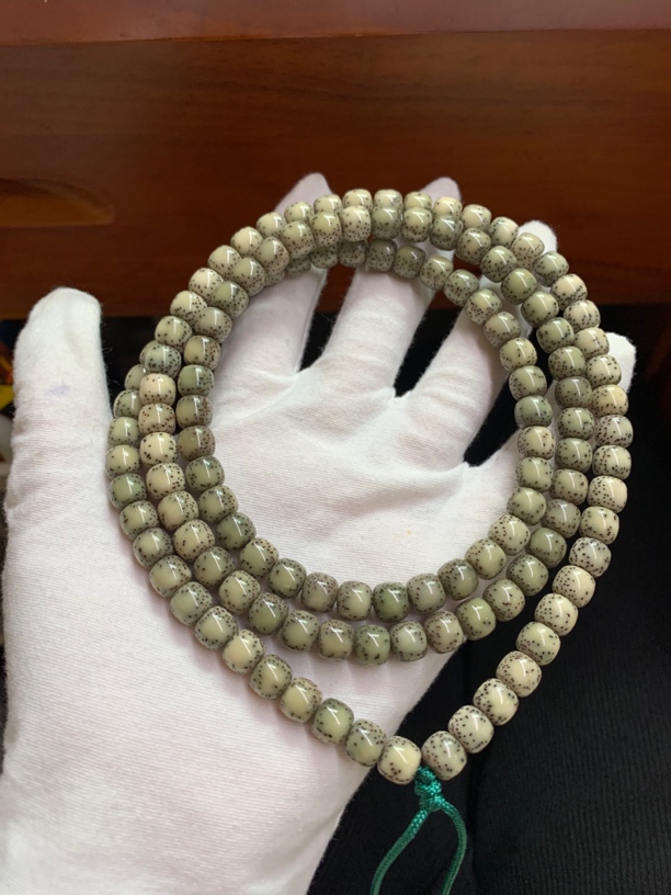 星月菩提  8×7石玉料糯冰绿双留白小细星