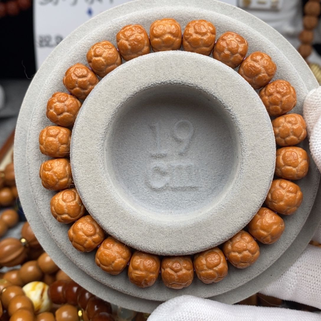 文玩核桃手串饕餮