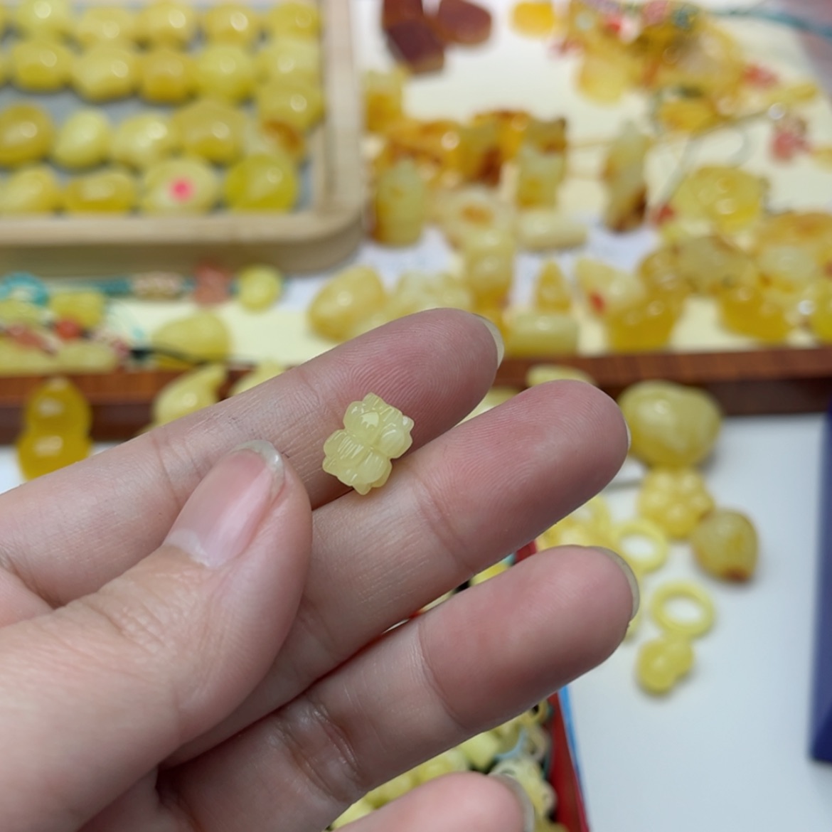 【闪购商品】蜜蜡裸石未镶嵌配饰