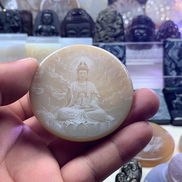 未镶嵌颈饰玛瑙/玉髓心****凉