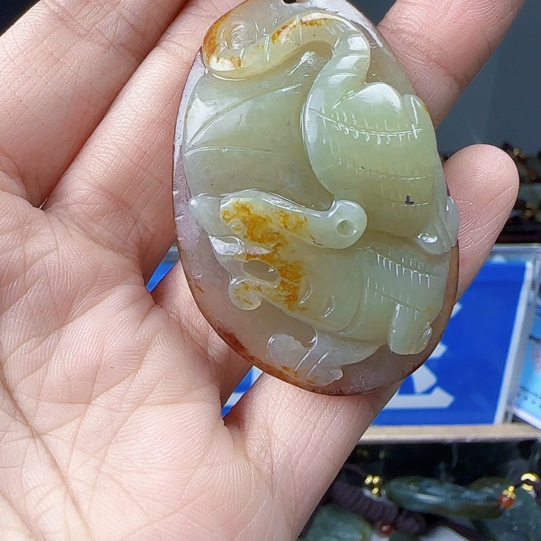 和田玉未镶嵌挂件