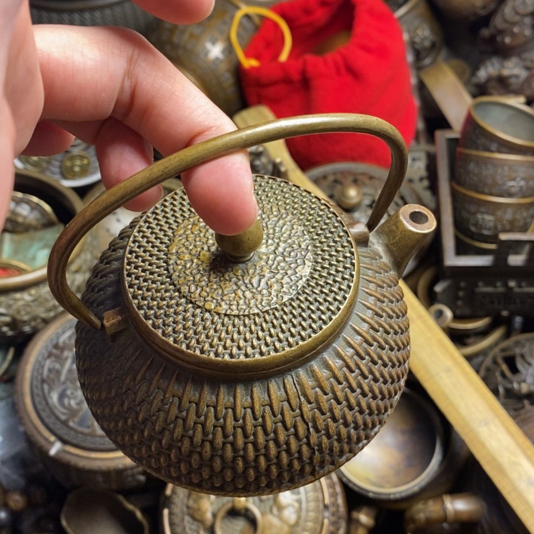 精美铜器做工精良