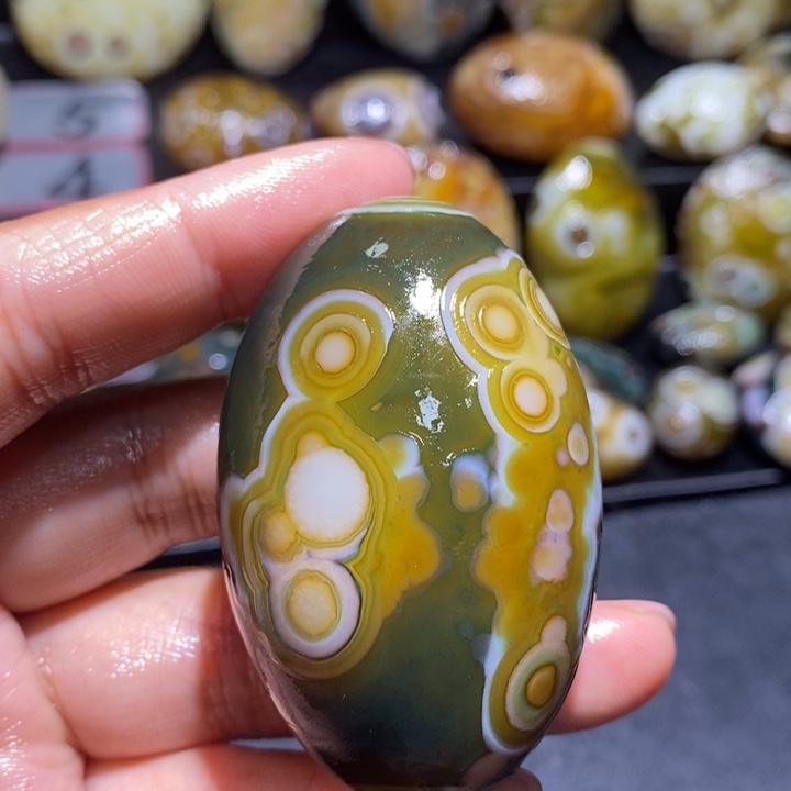 玛瑙/玉髓未镶嵌珠宝奇石82