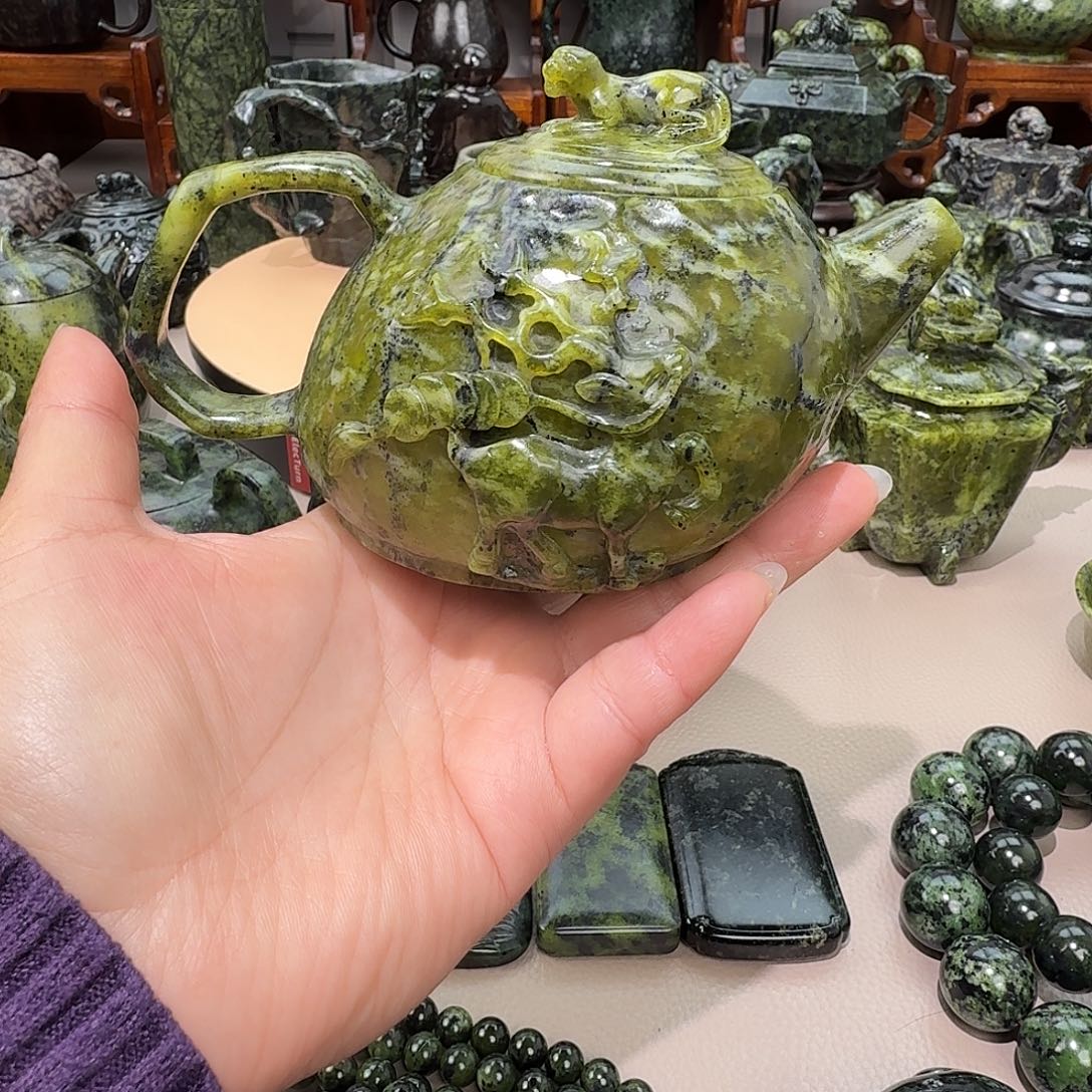 荧***光蛇纹石玉未镶嵌藏玉药王石茶壶