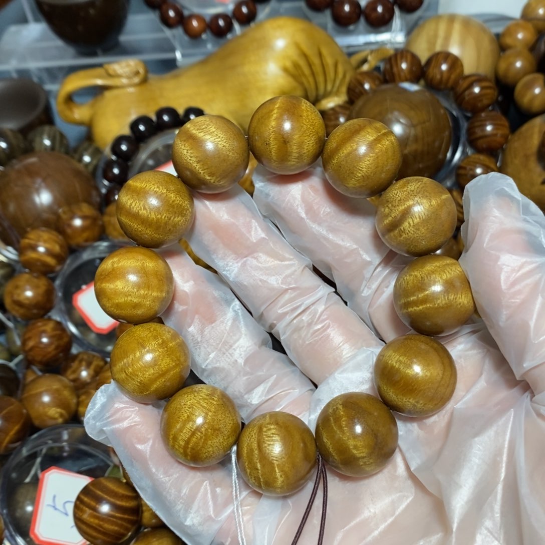 金丝楠木雕工艺品20