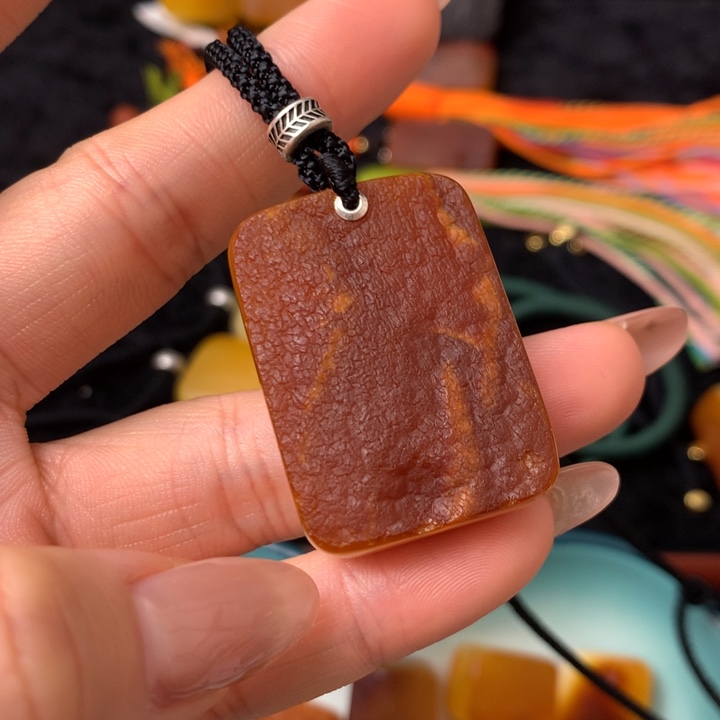 天然原皮切牌吊坠