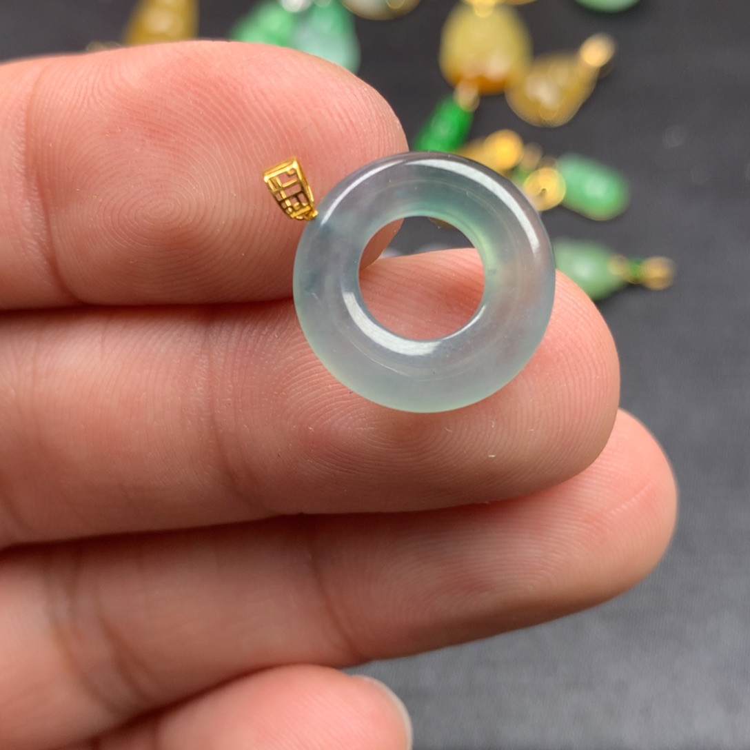 【闪购商品】颈饰18K金镶嵌翡翠翡翠