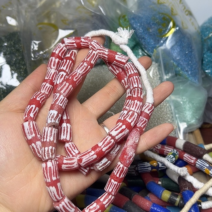 琉璃颈饰1138。 非洲琉璃一条福利