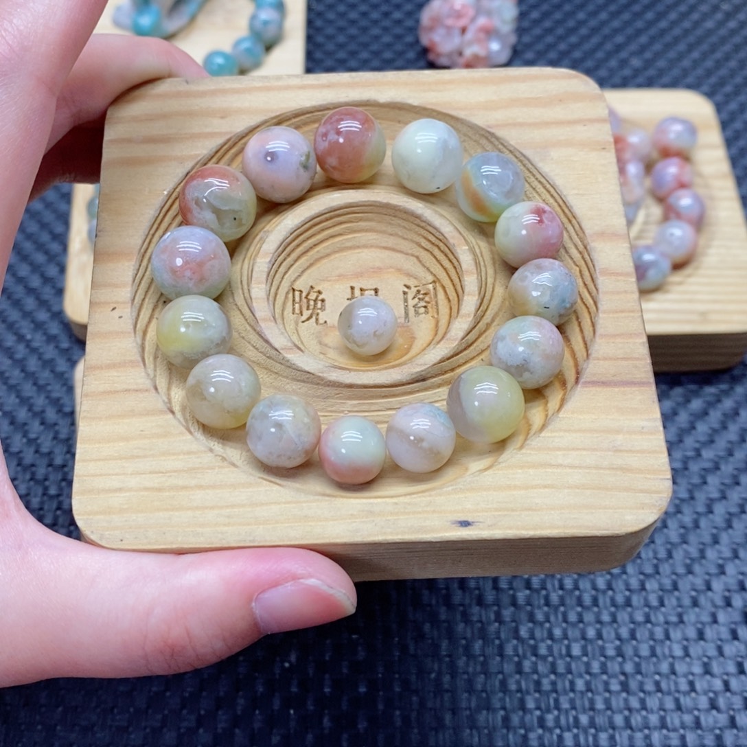 ****玛瑙/玉髓颈饰未镶嵌