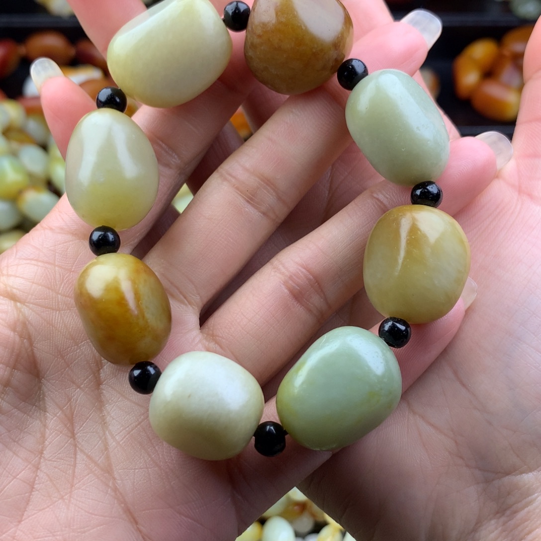 和田玉未镶嵌手链