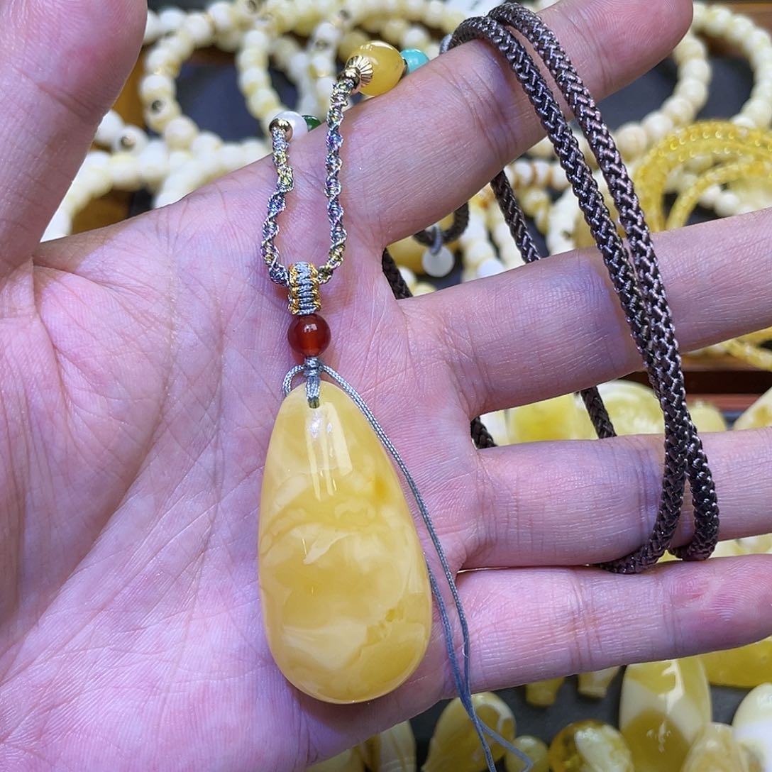 蜜蜡吊坠(赠链)未镶嵌10k水滴吊坠妖花