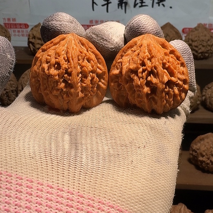 茄***虾核桃秦岭野生流星雨狮子头