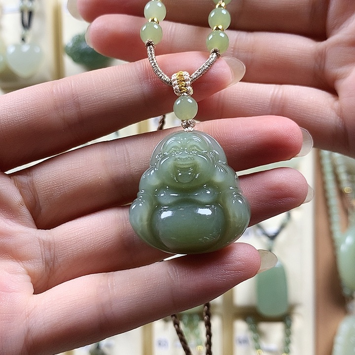 颈饰未镶嵌和田玉八*