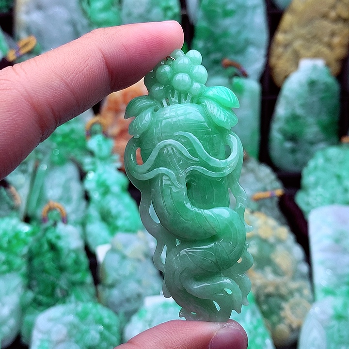 翡翠吊坠(不含链)未镶嵌