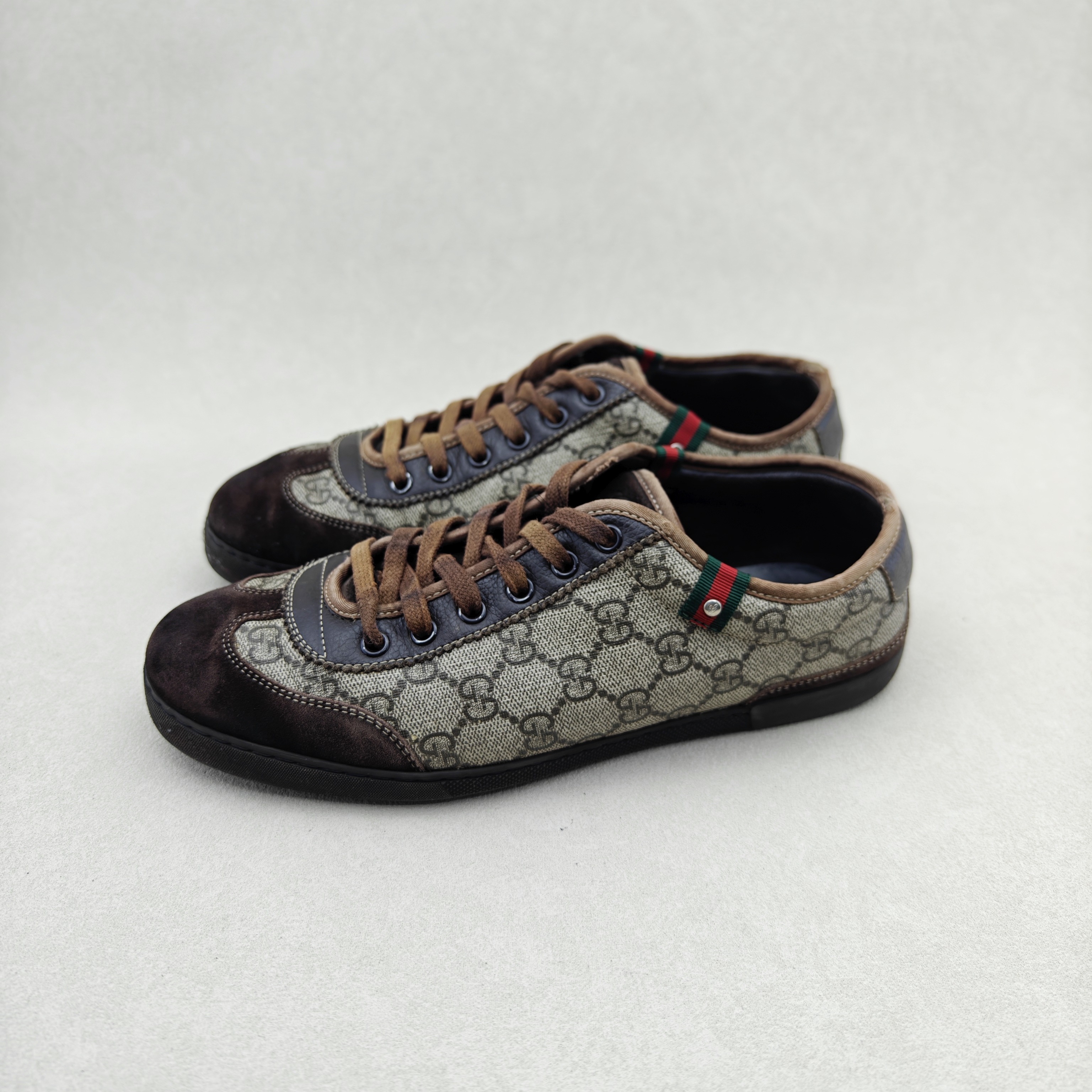 95新 GUCCI/古驰 40.5码/经典款双G互扣满印老花低帮德训鞋/无盒