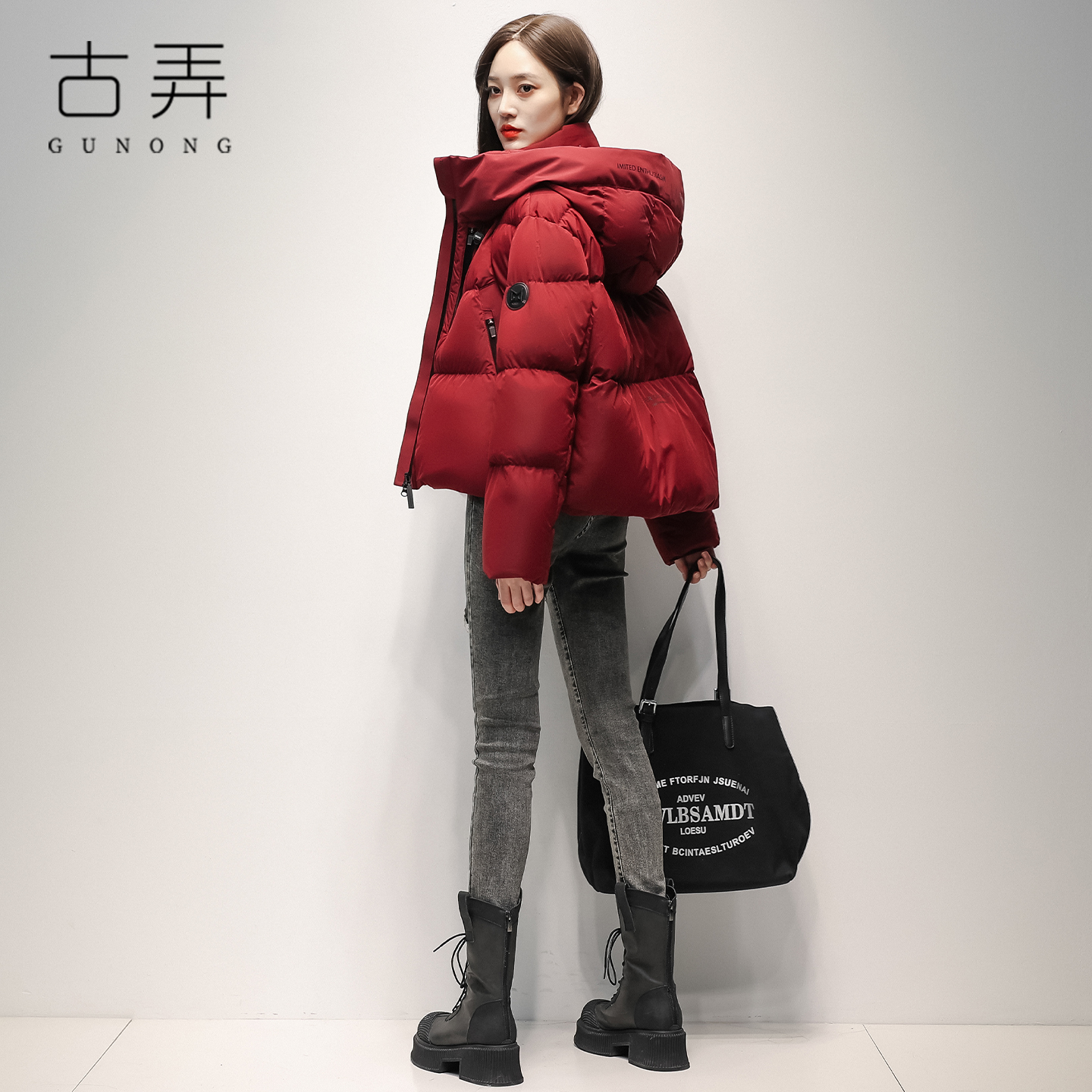 高端潮牌时尚连帽羽绒服女2025冬季新款小个子面包服羽绒洋气外套