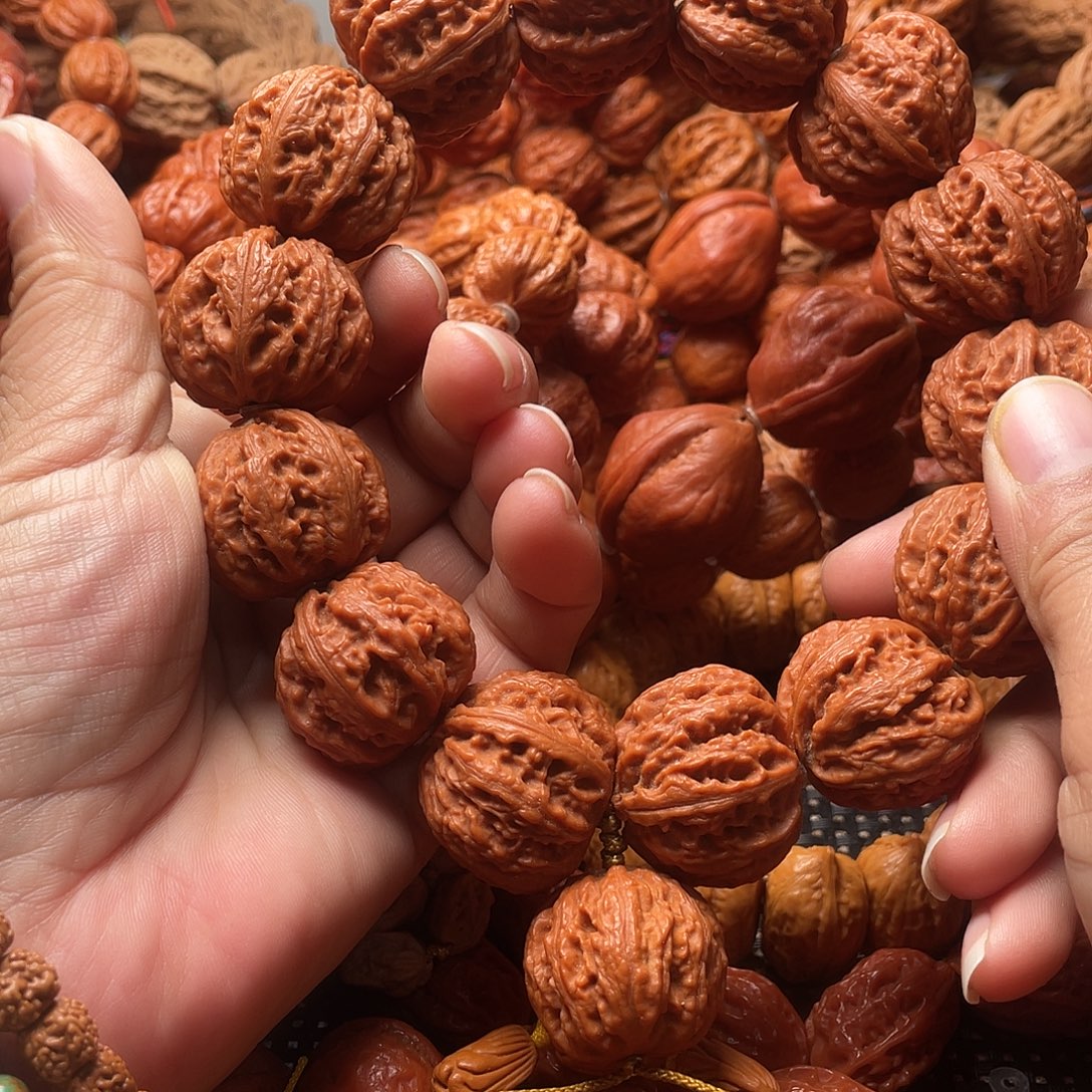 文玩核桃手串方墩