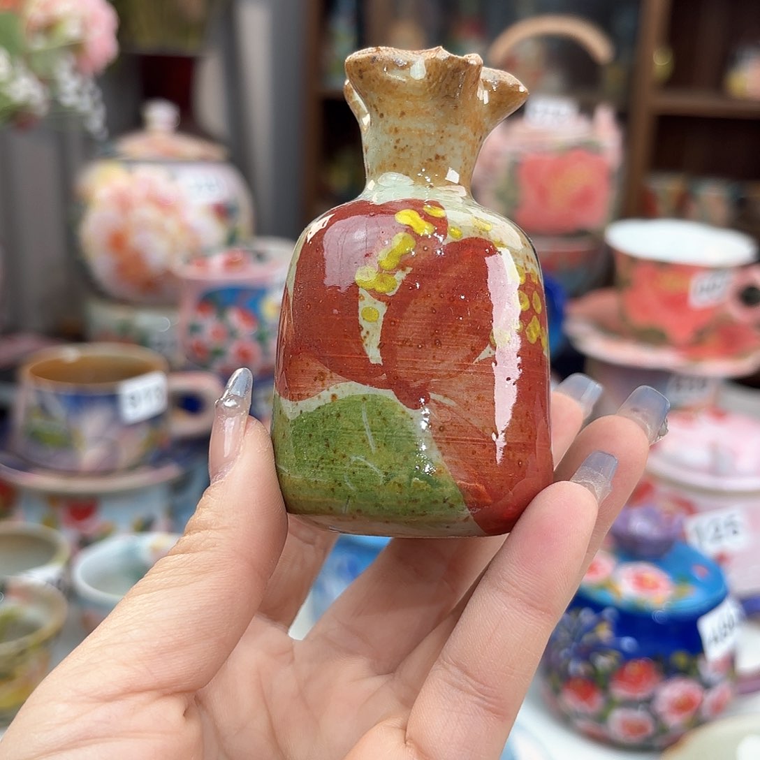 瓷片在干嘛我也在洗头发睡觉