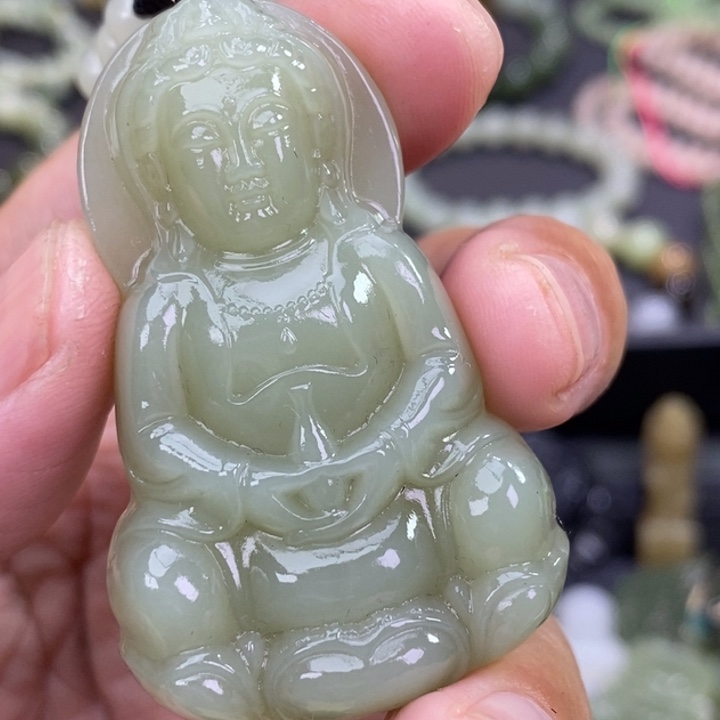阿***灯和田玉未镶嵌颈饰