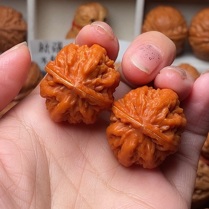 文玩核桃吊坠京八棱